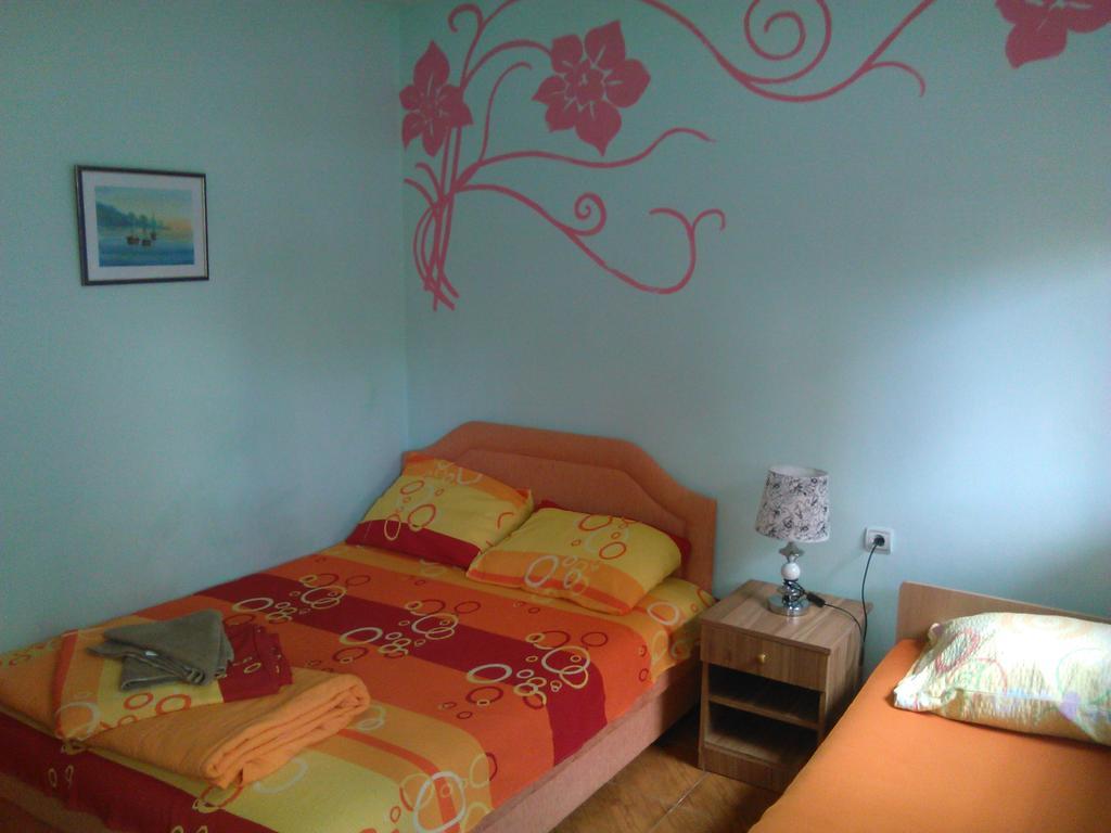 Apartmani Pikula Сутоморе Екстериор снимка