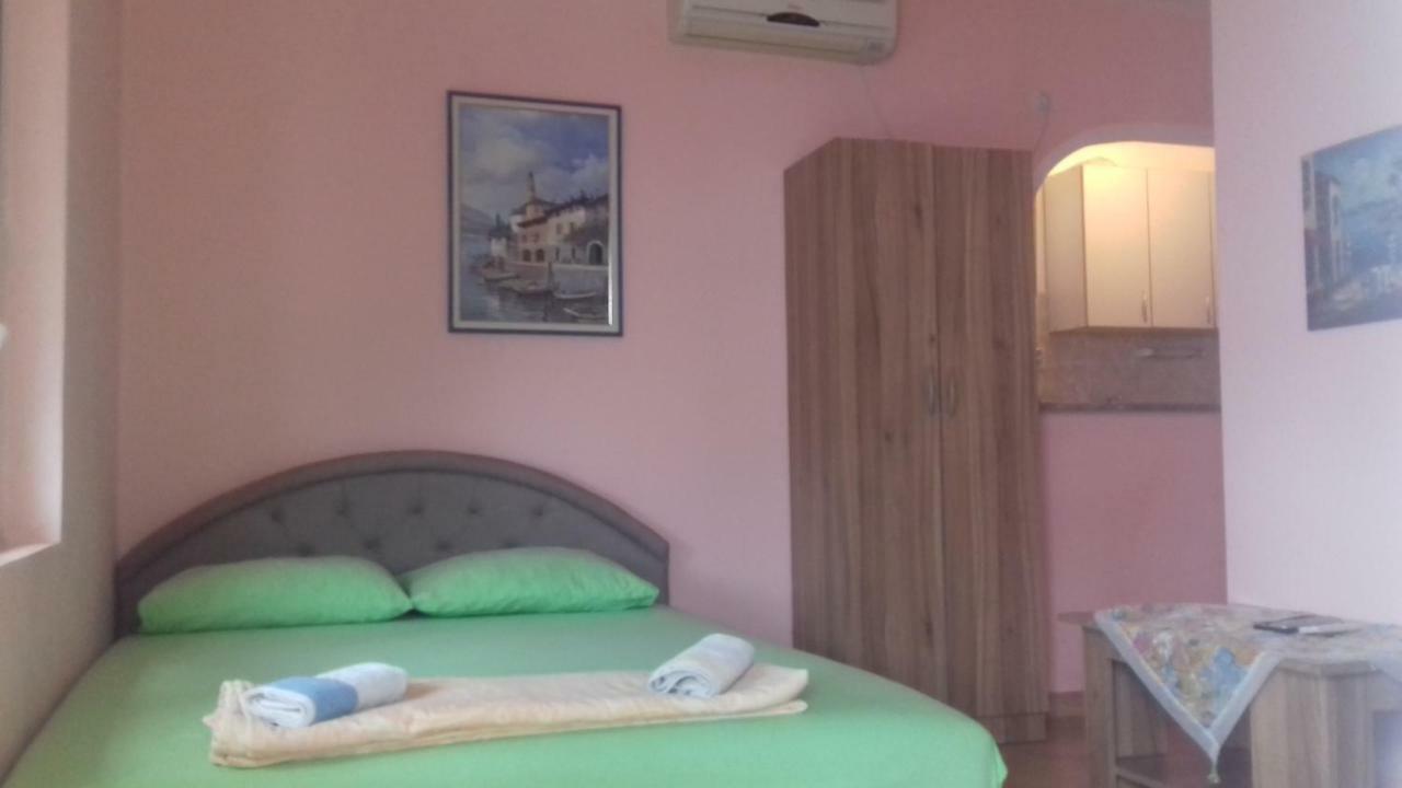 Apartmani Pikula Сутоморе Екстериор снимка
